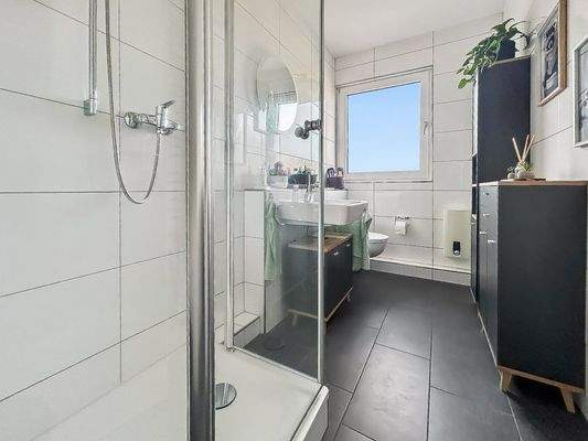 1. OG rechts Wohnung 2 Bad