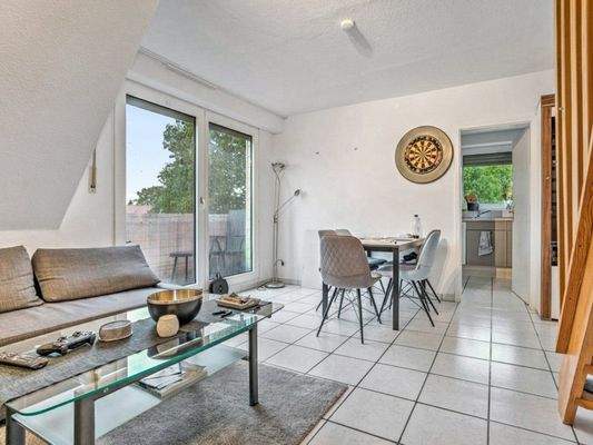 Wohnbereich mit Balkonzugang