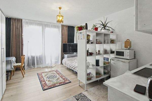 Wohn- und Schlafzimmer