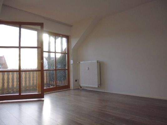 Wohnzimmer und Balkon