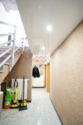 Flur UG mit Separatem Eingang von Außen