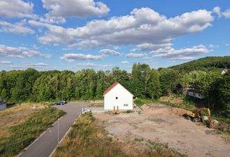 Sonnige, ruhige Lage... 1 Reihenhaus steht schon.