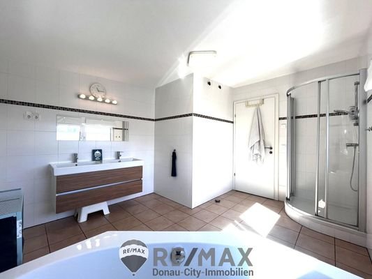 25 OG - Badezimmer