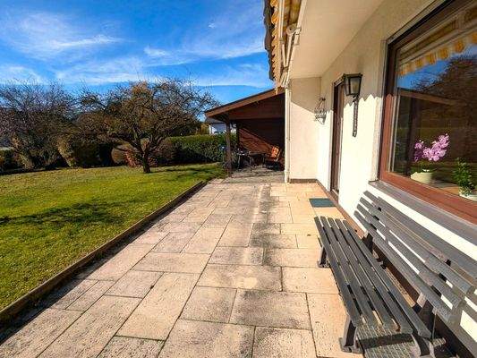 Südterrasse mit elektrischer Markise