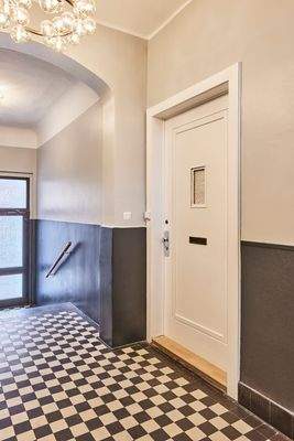 Zugang zur Wohnung im EG