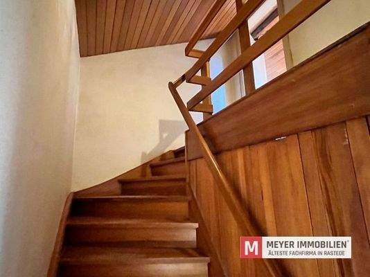 Treppe zum Dachboden