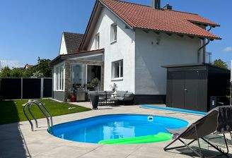 Privater Garten in moderner Gestaltung