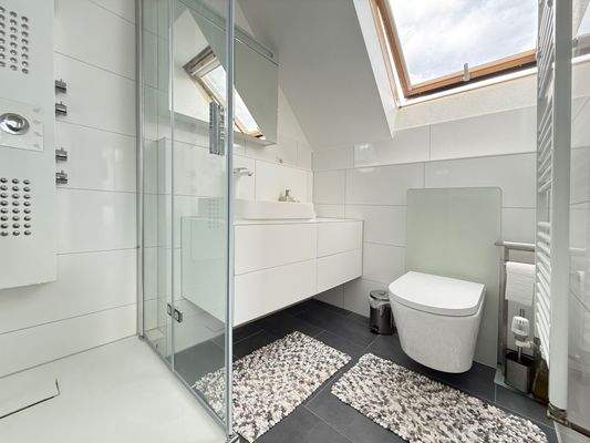 DG Tageslicht-Duschbad