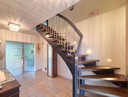 HP6-Einfamilienhaus-Bürmoos-Eingangsbereich