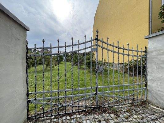 derzeitiges Eingangstor