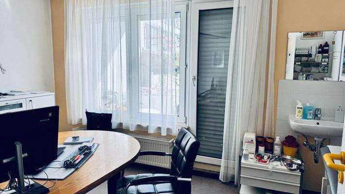 Büro / Behandlungszimmer