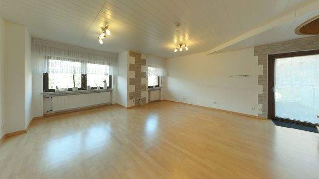 09_Wohn-und Esszimmer_linkes Haus