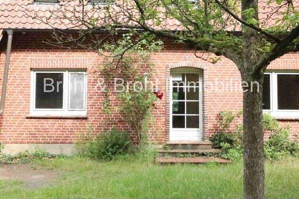 Haus von vorne mit Türe