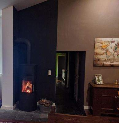 Wohnzimmer mit Kamin