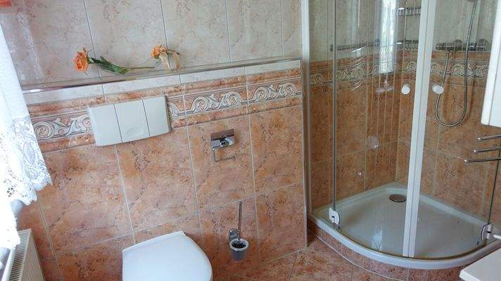 Duschbad im Erdgeschoss