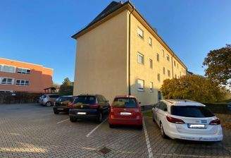 bis zu 3 Stellplätze