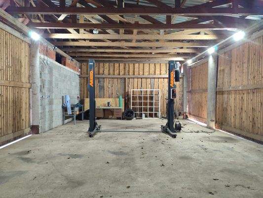 Maschinenhalle Hebebühne