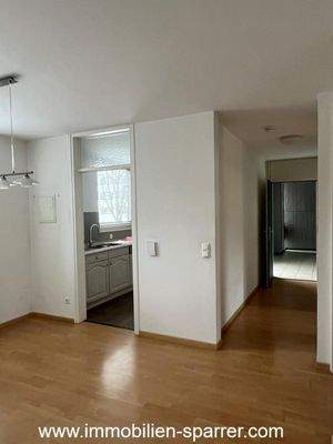 1-172_Eingang und Flur.jpg