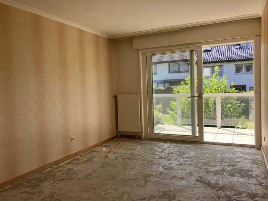 Schlafzimmer mit Zugang zum Balkon