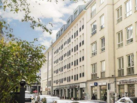 Gebäudeansicht Straßenseite