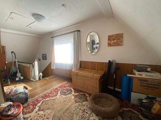 geräumiger Flur im 1. OG