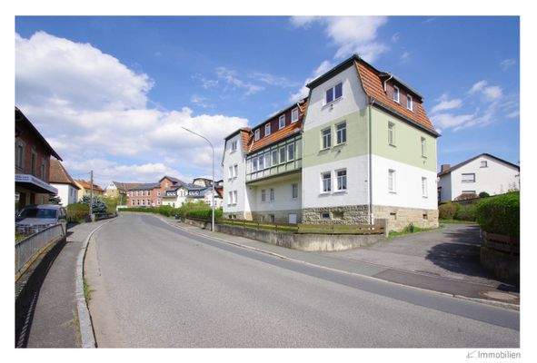 106-2022 Straßenseite 2.jpg