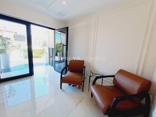 Ready-to-Move Sea-View Flats in a Complex with Pool in Alanya
