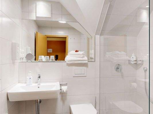 Duschbad im 1. Dachgeschoss