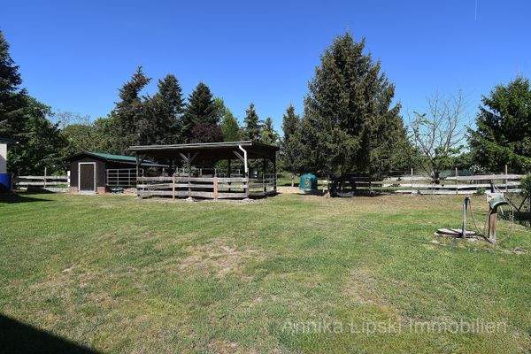 Unterstand und Auslauf