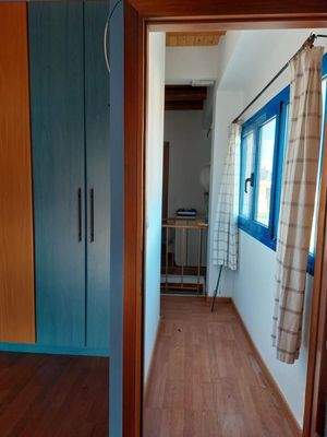 Kreta, Mochlos: Dreistöckige Wohnung direkt am Meer zu verkaufen