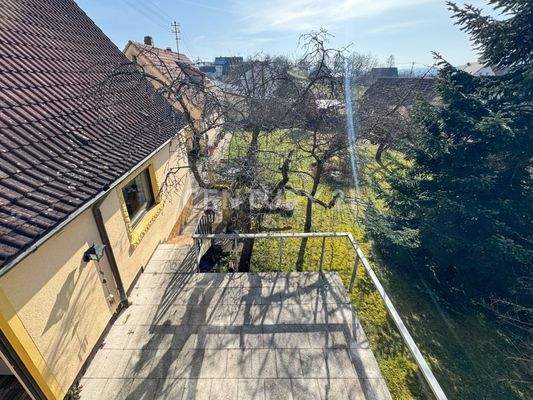 Dachterrasse Blick auf  Terrasse EG