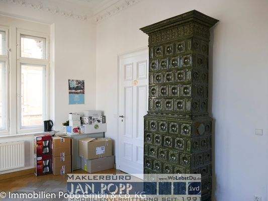 Kachelofen (ohne Funktion)