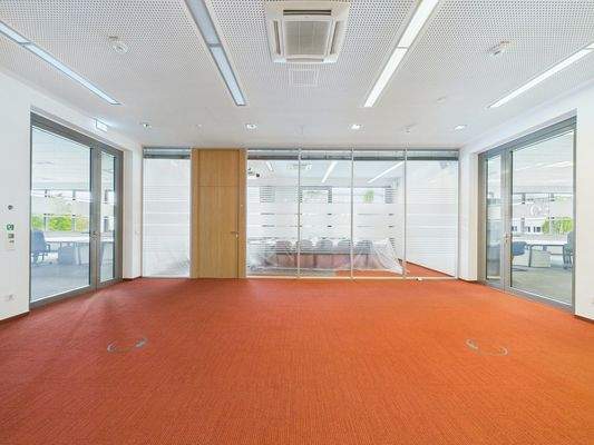 CAM05131G0-PR0016-STILL007