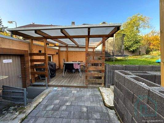 Überdachter Freisitz