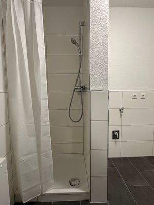 Modernes Badezimmer