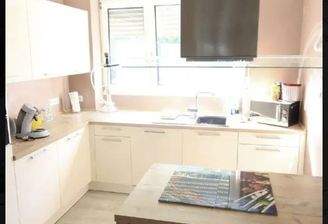 Hochwertige Einbauküche