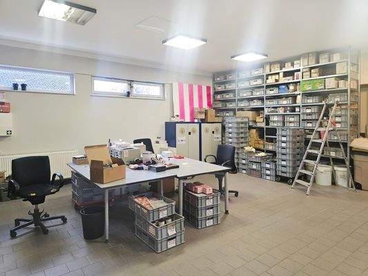 Produktions-/Arbeitsfläche
