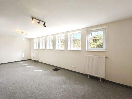 Morgensonne in der Bibliothek UG