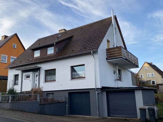 Top saniertes Haus in Uslar. Als Ein- oder Zweifamilienhaus nutzbar.