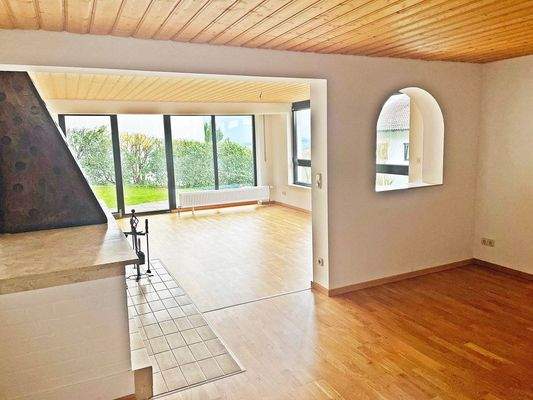 Einliegerwohnung: Essbereich und Wohnzimmer