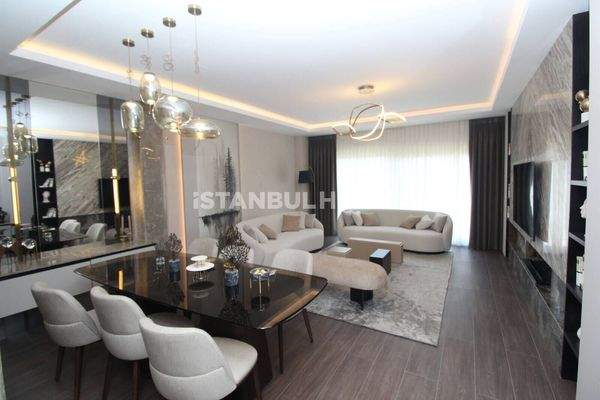 Spacious Triplex Houses Close to Sea in Istanbul Beylikduzu