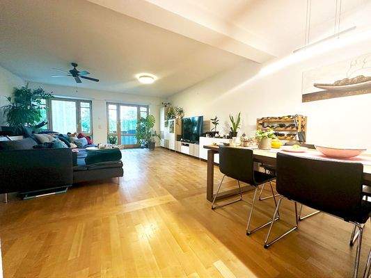 Wohnzimmer-2.OG Wohnung