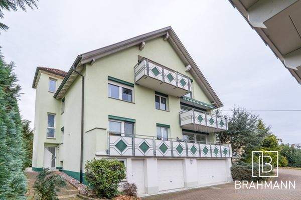 Außenansicht - Front - mit Sich auf den Hauseingang