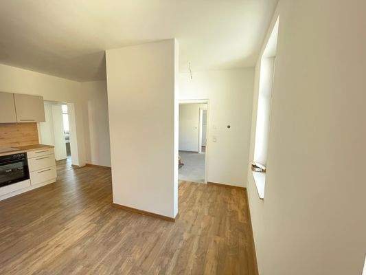 Eingang + Wohnzimmer