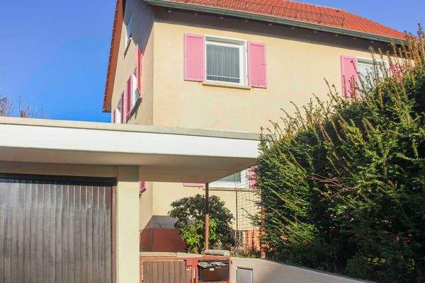 Straßenansicht Haus