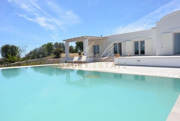 herrliche, neue Villa mit Pool in Ostuni