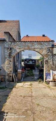 Grundstück Garten zum Vorgarten.jpg