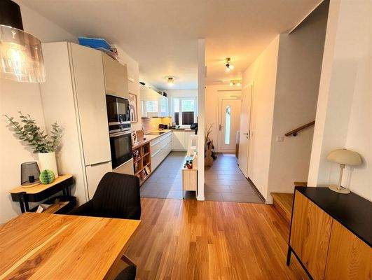 Küche und Eingangsbereich