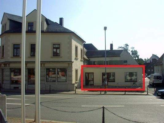 Ansicht Ladenlokal gegenüber Rathaus