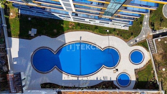 Ready to Move Apartments in a Complex with Amenities in Mahmutlar